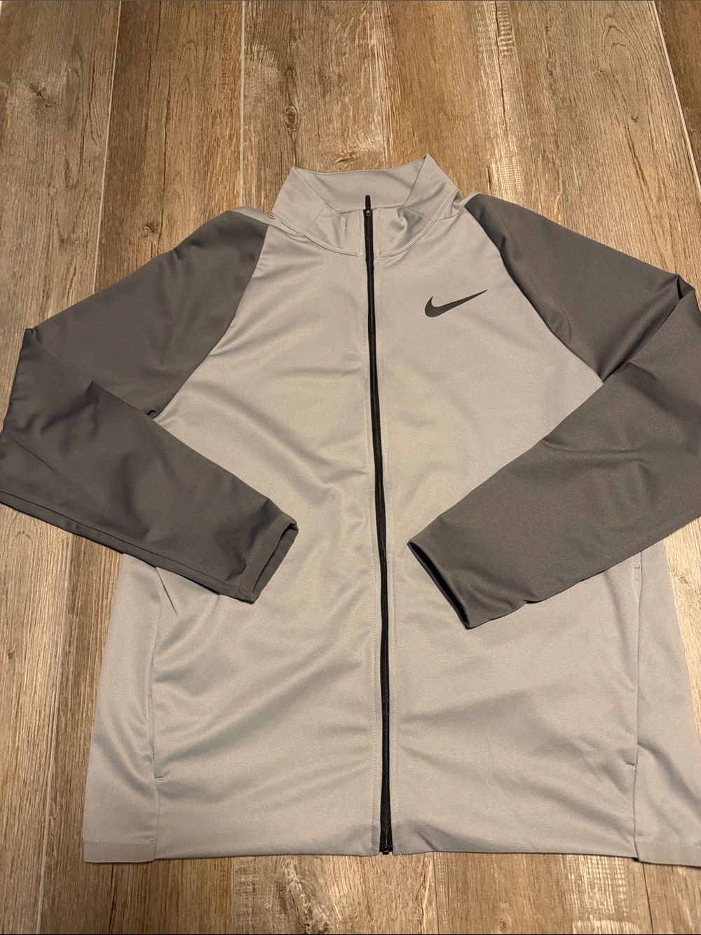 Nike Dri Fit Men's Two-Tone Gray Full-Zip Performance Jacket